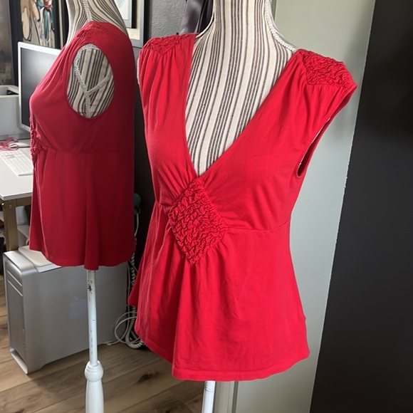Deletta, Anthropologie, red top, medium
